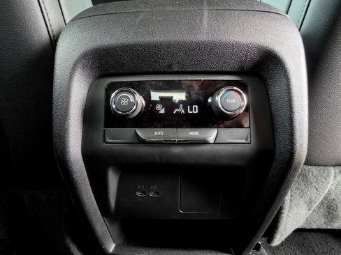 Used 2026 Chevrolet Traverse LT AWD/4WD image 68