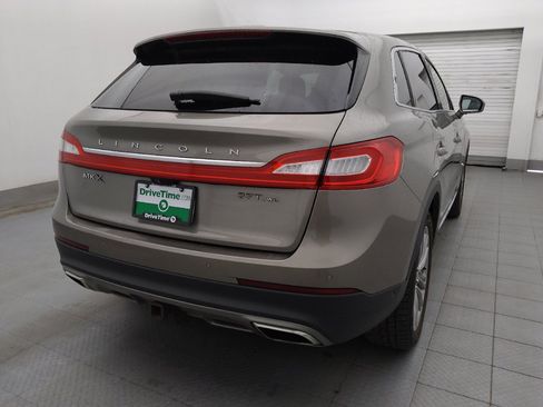 Used 2017 Lincoln MKX Reserve w/ Luxury Package AWD/4WD image 9