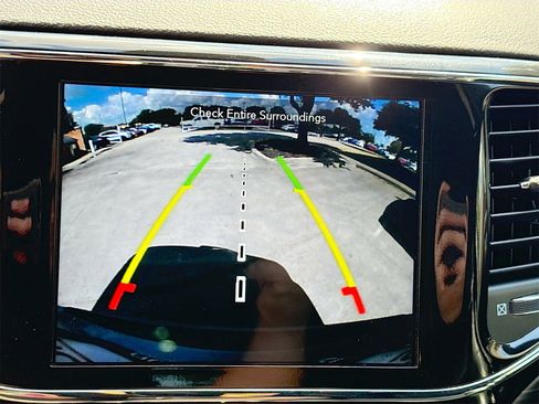 Used 2021 Jeep Grand Cherokee Laredo X image 13