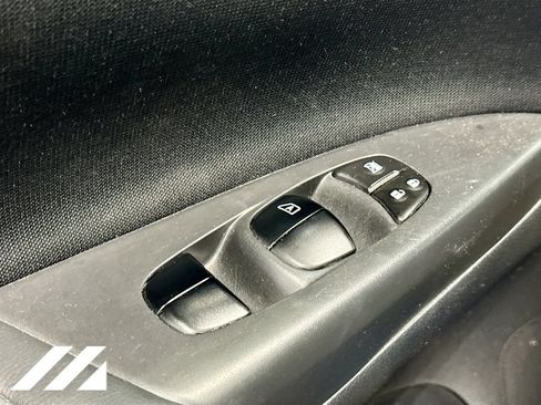 Used 2018 Nissan Sentra SV w/ Protection Package FWD image 19