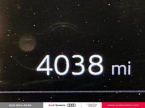 Used 2025 Audi S6 e-tron Premium Plus w/ Premium Plus AWD/4WD image 34