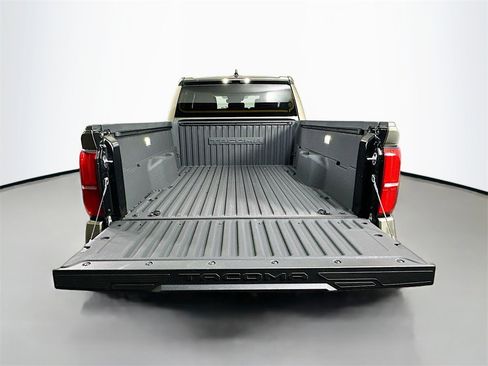 Used 2024 Toyota Tacoma TRD Off-Road image 32