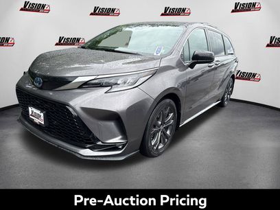 Used 2022 Toyota Sienna XSE w/ XSE Plus Package