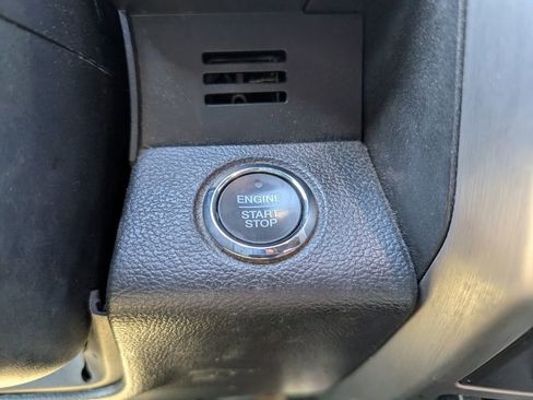 Used 2019 Ford F150 Platinum w/ Equipment Group 701A Luxury image 15