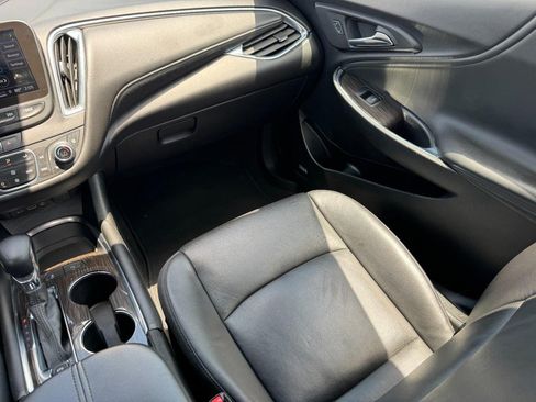 Used 2024 Chevrolet Malibu LT FWD image 17