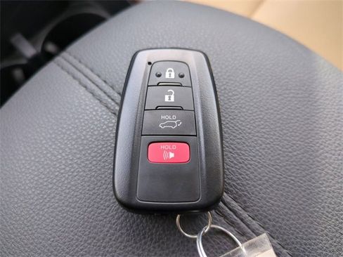 Used 2025 Toyota RAV4 Limited image 35