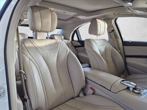 Used 2015 Mercedes-Benz S 550 Sedan image 18