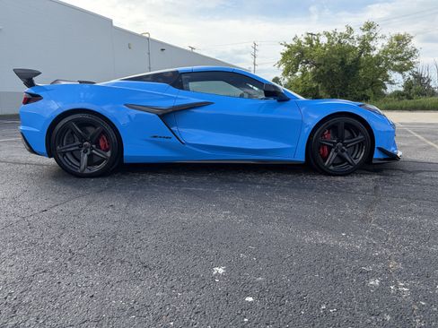 Used 2023 Chevrolet Corvette Z06 w/ Z07 Performance Package RWD image 14
