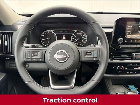 New 2025 Nissan Pathfinder SV w/ Black Appearance Package image 18