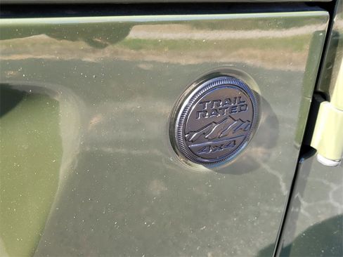 Used 2021 Jeep Wrangler Unlimited Willys image 17