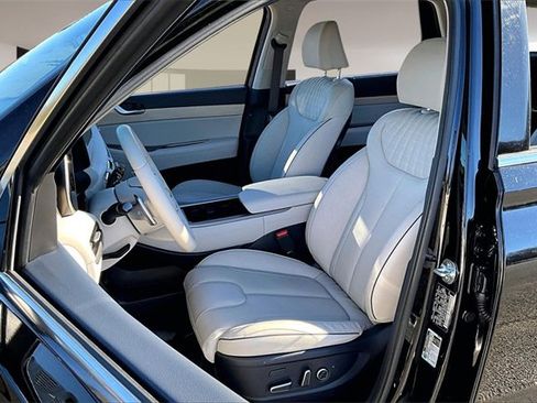 Used 2025 Hyundai Palisade Limited image 20