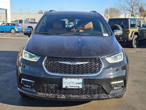 New 2026 Chrysler Pacifica Pinnacle image 9