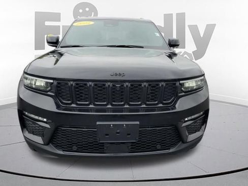 Used 2025 Jeep Grand Cherokee Limited w/ Luxury Tech Group II AWD/4WD image 8