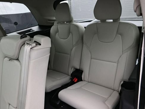 New 2026 Volvo XC90 B6 Ultra w/ Protection Package image 10