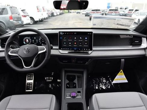 New 2026 Volkswagen Tiguan SE R-Line AWD/4WD image 7