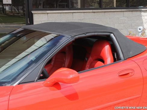 Used 2001 Chevrolet Corvette Convertible w/ Preferred Equipment Group2 RWD image 13