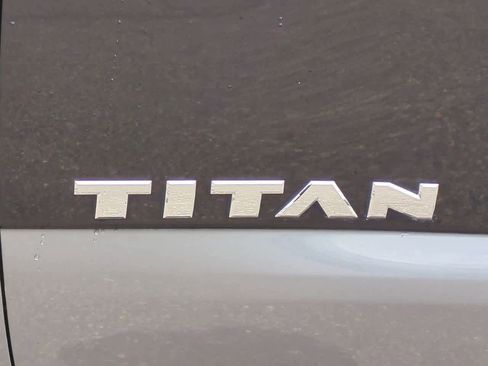 Used 2021 Nissan Titan Platinum Reserve w/ Moonroof Package image 12