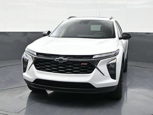 Used 2025 Chevrolet Trax ACTIV w/ Driver Confidence Package FWD image 8
