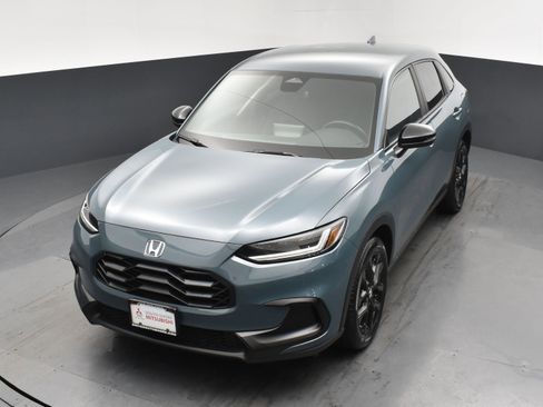 Used 2025 Honda HR-V Sport image 18