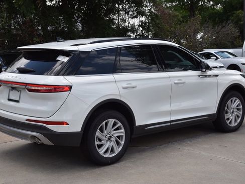 New 2026 Lincoln Corsair Premiere FWD image 6