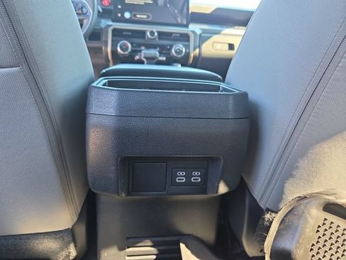 Used 2025 Toyota Tacoma TRD Sport AWD/4WD image 30