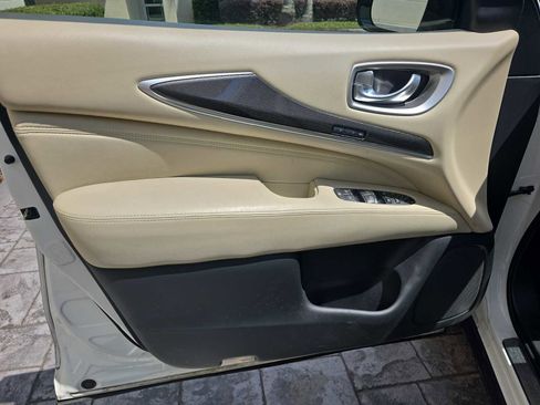 Used 2018 INFINITI QX60 FWD w/ Premium Plus Package image 18