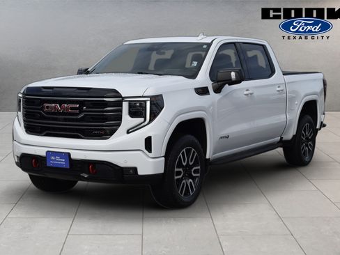 Used 2025 GMC Sierra 1500 AT4 w/ AT4 Premium Package AWD/4WD image 1