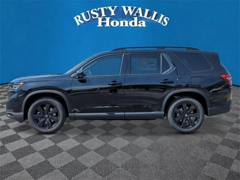 New 2025 Honda Pilot Black Edition image 5