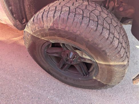 Used 2018 Chevrolet Silverado 1500 LT w/ All Star Edition image 5