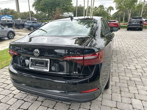 Used 2024 Volkswagen Jetta SE FWD image 37