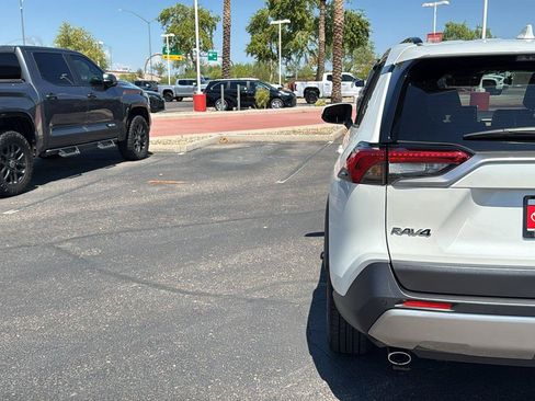 Used 2022 Toyota RAV4 Limited w/ Limited Grade Weather Package AWD/4WD image 8
