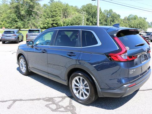 Used 2025 Honda CR-V EX image 3