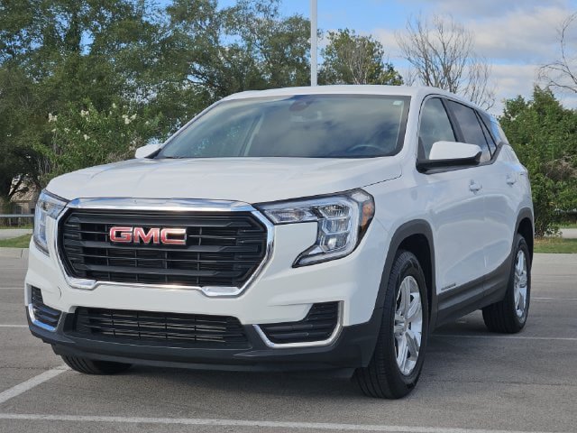 Used 2024 GMC Terrain SLE FWD image 3