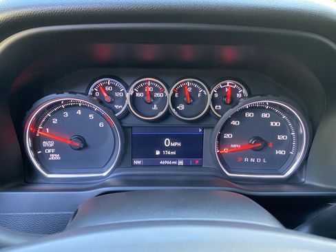 Used 2022 Chevrolet Silverado 1500 Custom Trail Boss w/ Safety Confidence Package AWD/4WD image 22