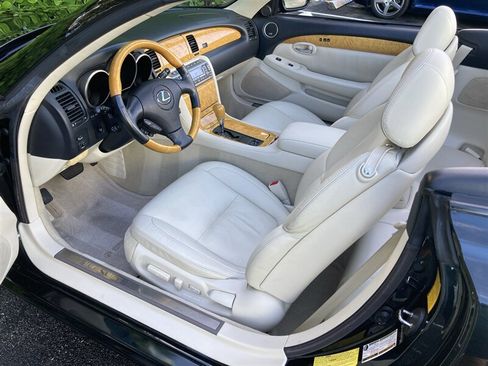 Used 2005 Lexus SC 430 Convertible RWD image 14