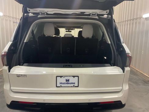 Used 2025 Lincoln Navigator L Reserve AWD/4WD image 26