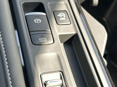 New 2026 Nissan Pathfinder SV w/ Lighting Package FWD image 32