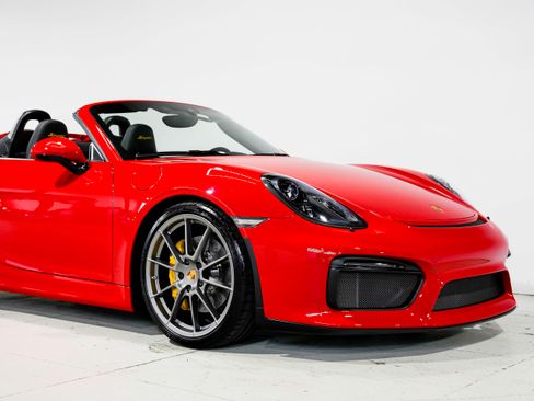 Used 2016 Porsche Boxster Spyder image 38