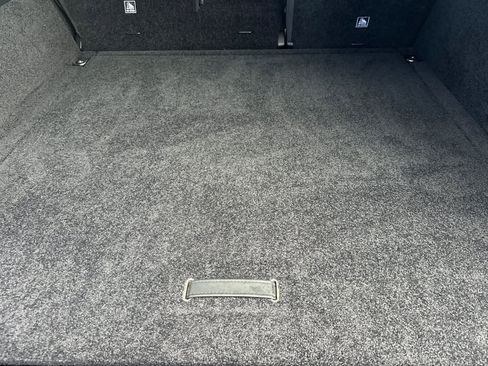 Used 2020 Land Rover Range Rover HSE image 14