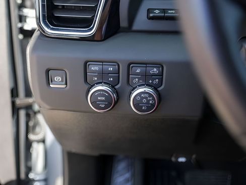 Used 2025 GMC Sierra 1500 Denali Ultimate AWD/4WD image 18