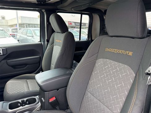 New 2025 Jeep Gladiator Mojave w/ Convenience Group image 22