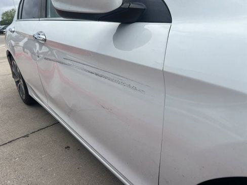 Used 2014 Honda Accord Sport image 9