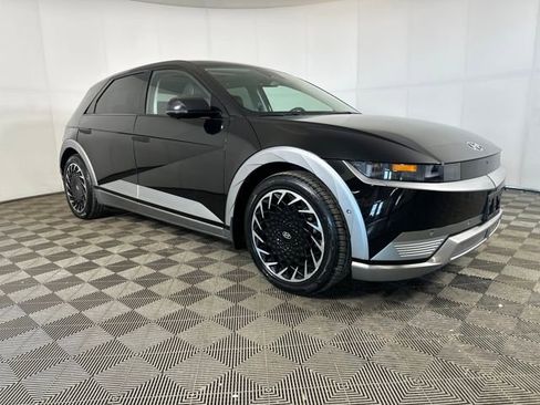 Used 2022 Hyundai Ioniq 5 Limited image 2