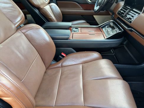 Used 2023 Lincoln Navigator L Reserve image 32