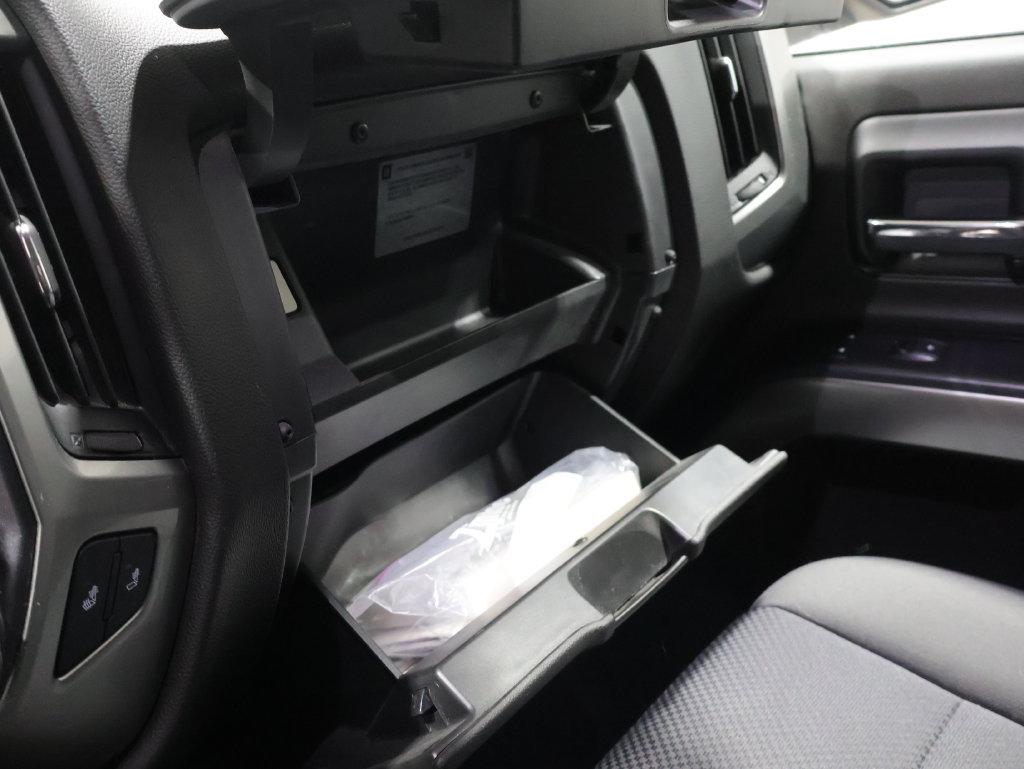 Used 2018 Chevrolet Silverado 1500 LT w/ All Star Edition AWD/4WD image 29