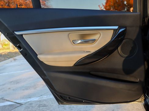 Used 2018 BMW 330i Sedan image 12