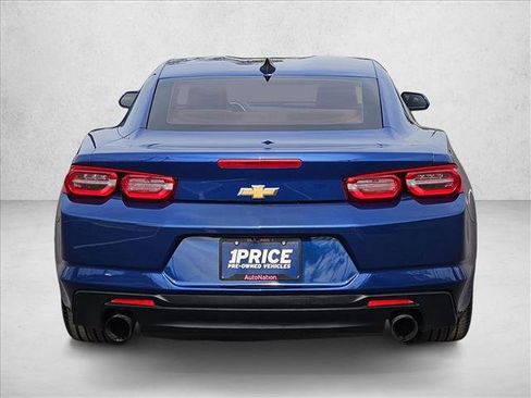 Used 2019 Chevrolet Camaro LT image 8