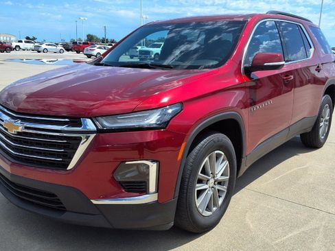 Used 2023 Chevrolet Traverse LT FWD image 4