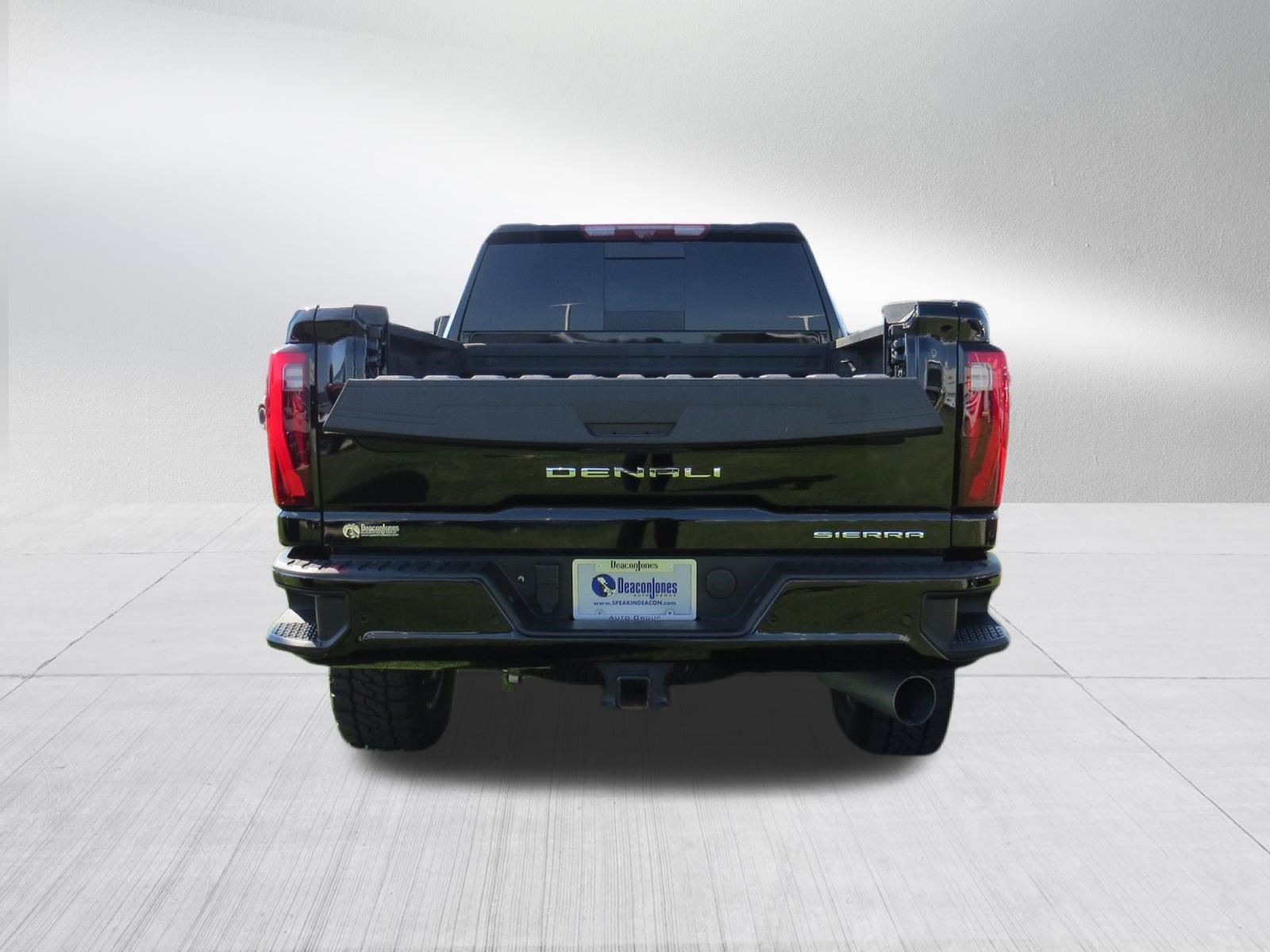 Used 2024 GMC Sierra 3500 Denali w/ Denali Reserve Package AWD/4WD image 5