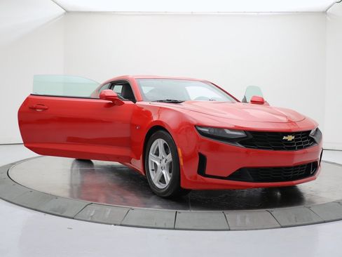 Used 2023 Chevrolet Camaro LT image 17